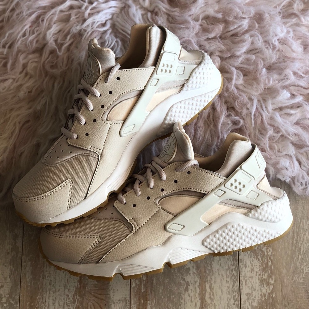 NWT Nike huarache run Rare - Picture 5 of 8